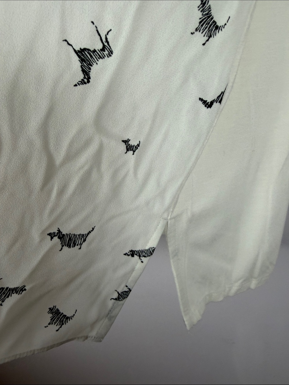 RW&CO Zebra Print Mixed Media Blouse Large Ivory Black 3/4 Sleeve - Picture 10 of 13